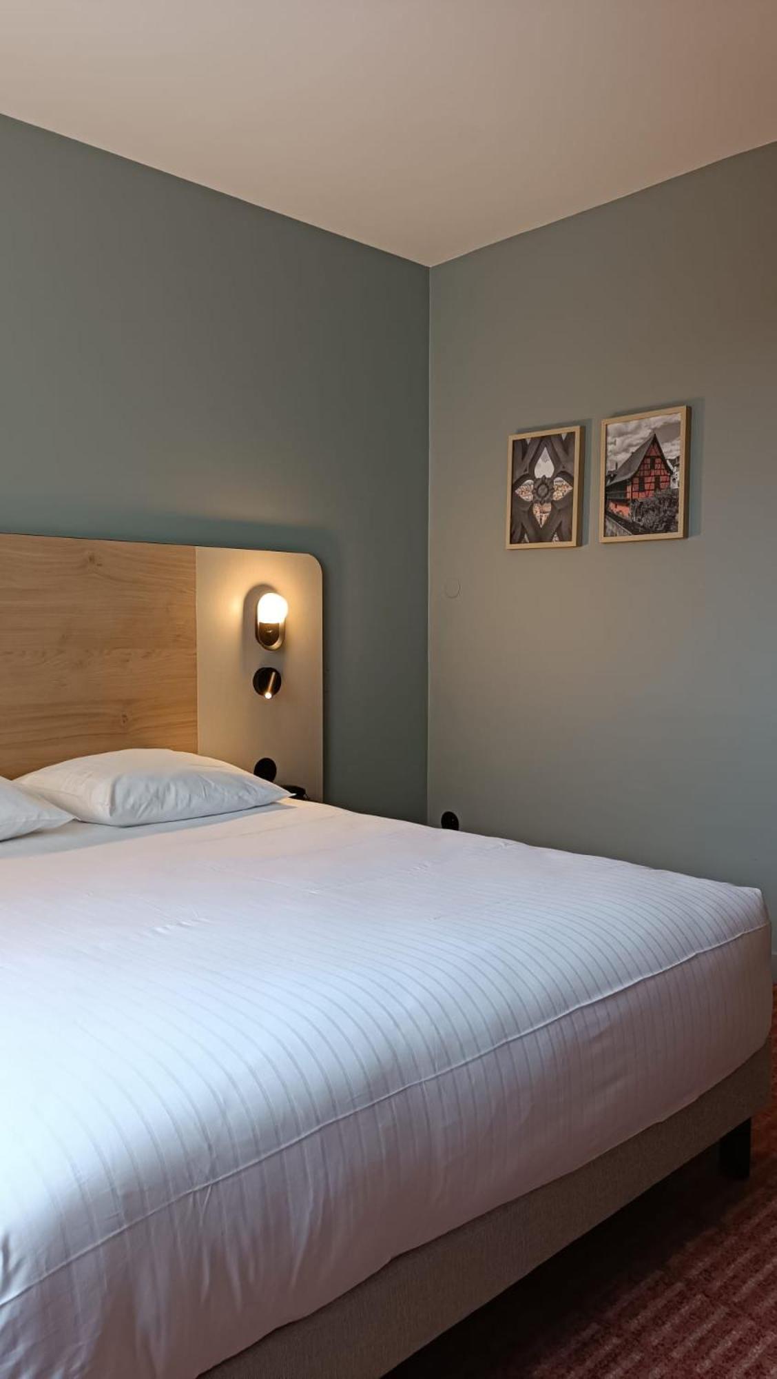 Hotel L'Ours De มุตซิก ภายนอก รูปภาพ