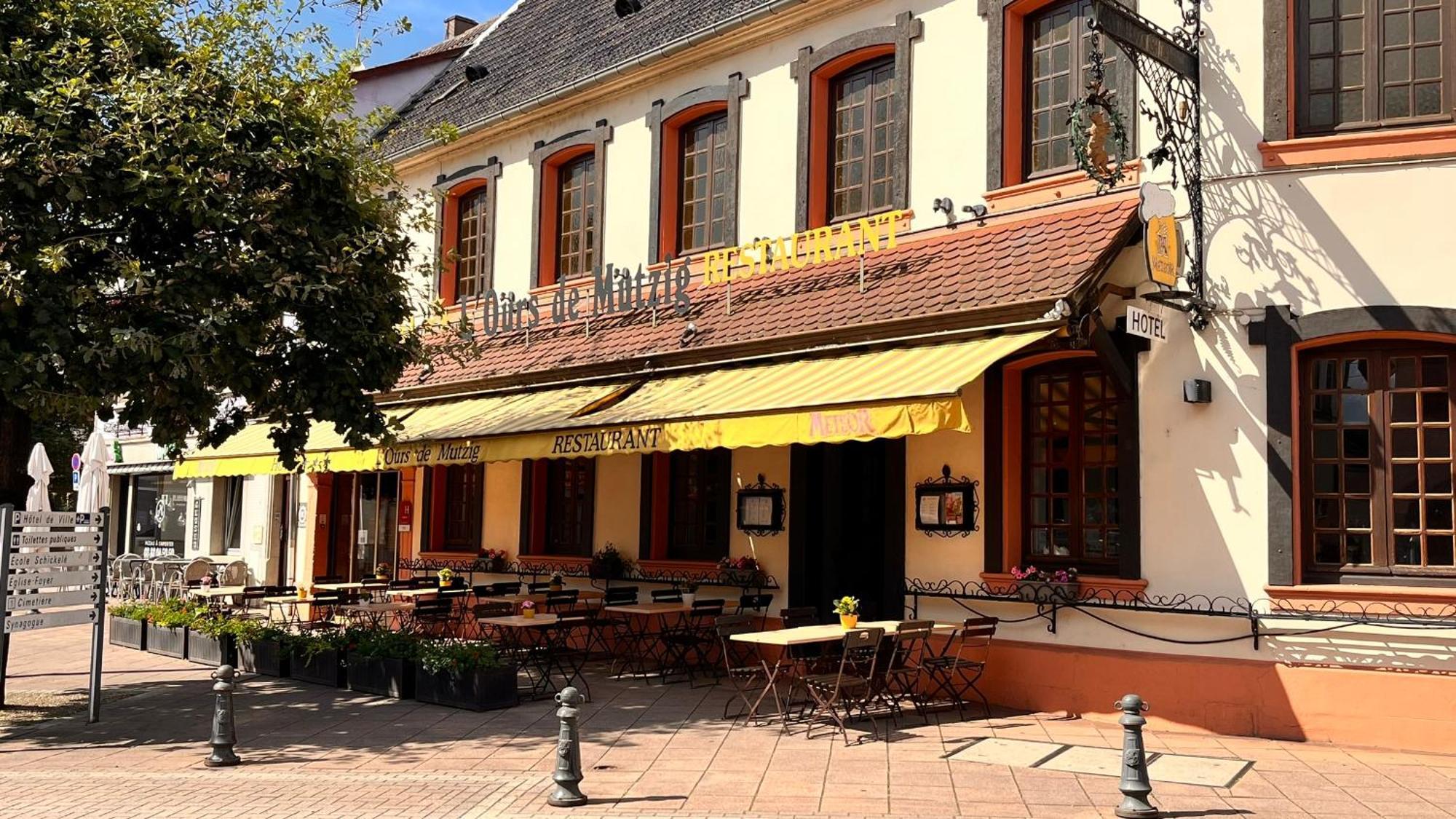 Hotel L'Ours De มุตซิก ภายนอก รูปภาพ